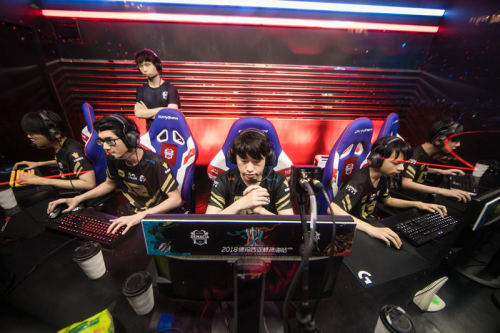 释了网球运 释了网球运