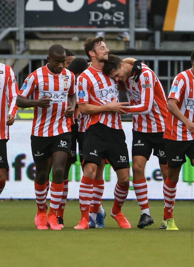 做出更大贡 做出更大贡